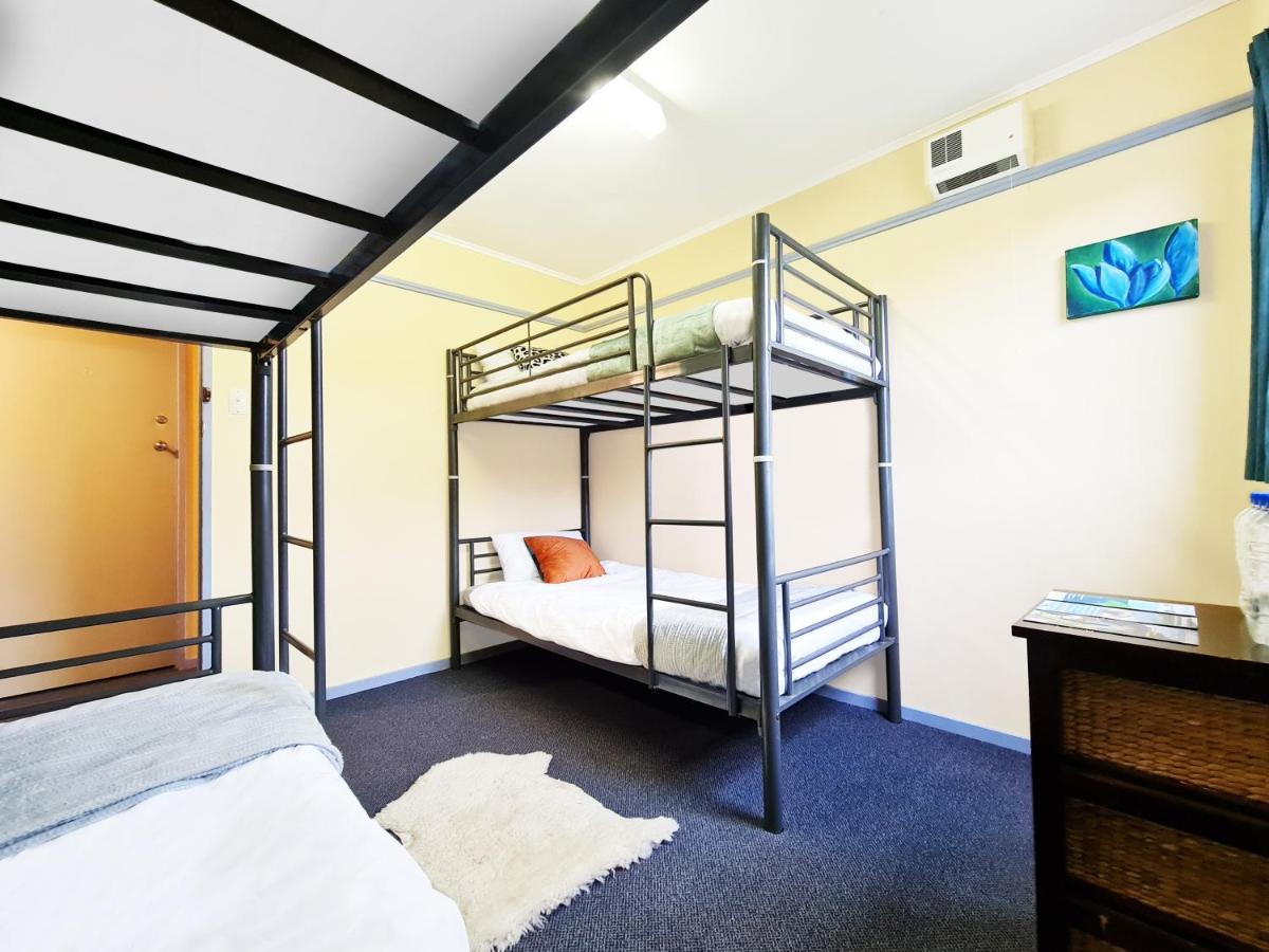 Rarakau Lodge Tuatapere Екстер'єр фото